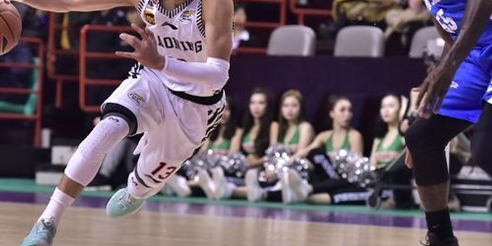 我们拭目以 我们拭目以