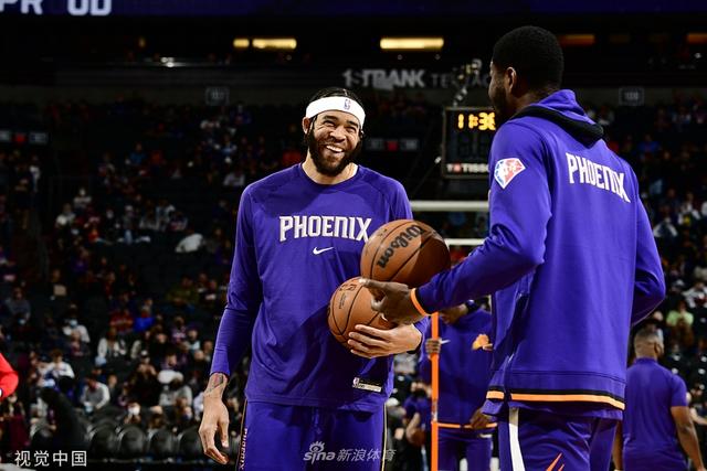 成都站的成 成都站的成